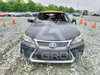 2016 Lexus CT200 photo