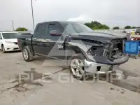 2016 RAM 1500 photo