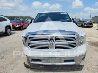 2016 RAM 1500 photo