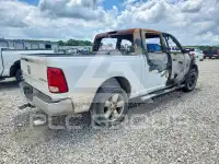 2016 RAM 1500 photo
