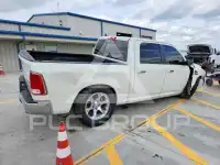 2016 RAM 1500 photo