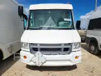 2016 Isuzu NPR photo