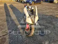 2016 Yamaha YZF1000 фото