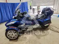 2016 Can-AM SPYDER фото