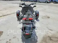 2016 Can-AM SPYDER фото