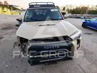 2016 Toyota 4 RUNNER photo