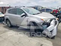 2016 Toyota RAV4 фото