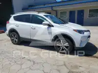 2016 Toyota RAV4 фото