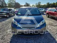 2016 Toyota SIENNA фото