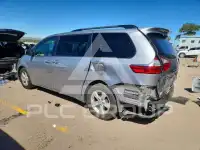 2016 Toyota SIENNA фото