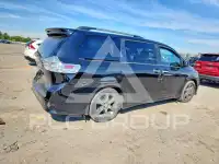 2016 Toyota SIENNA photo