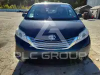 2016 Toyota SIENNA photo