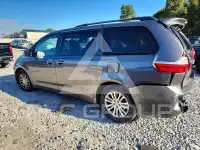 2016 Toyota SIENNA фото