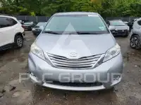 2016 Toyota SIENNA фото