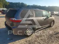 2016 Toyota SIENNA фото