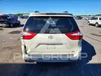 2016 Toyota SIENNA фото
