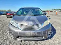2016 Toyota SIENNA фото