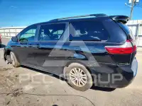 2016 Toyota SIENNA photo