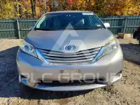 2016 Toyota SIENNA photo