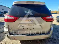 2016 Toyota SIENNA photo