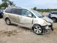 2016 Toyota SIENNA photo