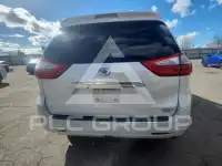2016 Toyota SIENNA фото