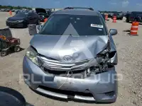 2016 Toyota SIENNA photo