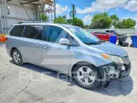 2016 Toyota SIENNA фото