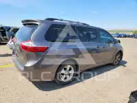 2016 Toyota SIENNA фото
