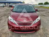 2016 Toyota SIENNA photo