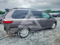 2016 Toyota SIENNA photo