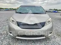 2016 Toyota SIENNA фото