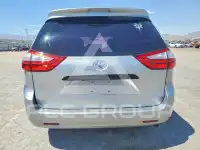 2016 Toyota SIENNA фото