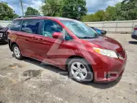 2016 Toyota SIENNA фото