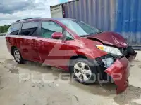 2016 Toyota SIENNA photo