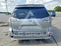 2016 Toyota SIENNA фото
