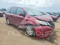 2016 Toyota SIENNA photo