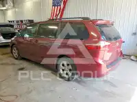 2016 Toyota SIENNA фото