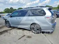 2016 Toyota SIENNA фото