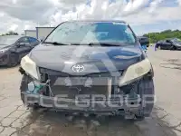 2016 Toyota SIENNA photo