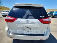 2016 Toyota SIENNA photo