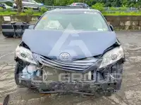 2016 Toyota SIENNA фото