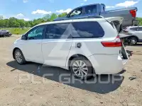 2016 Toyota SIENNA photo