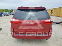 2016 Toyota SIENNA photo