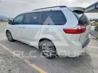 2016 Toyota SIENNA фото