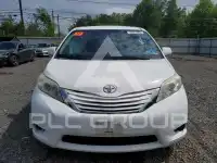 2016 Toyota SIENNA фото