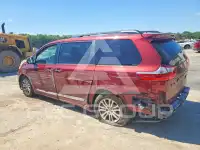 2016 Toyota SIENNA photo