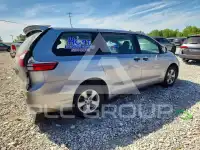 2016 Toyota SIENNA фото