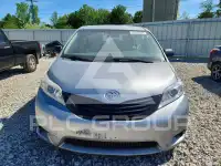 2016 Toyota SIENNA фото
