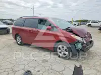 2016 Toyota SIENNA photo